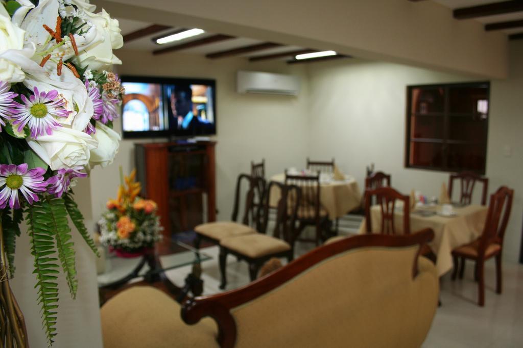 Hotel Maria Isabel Manta Luaran gambar