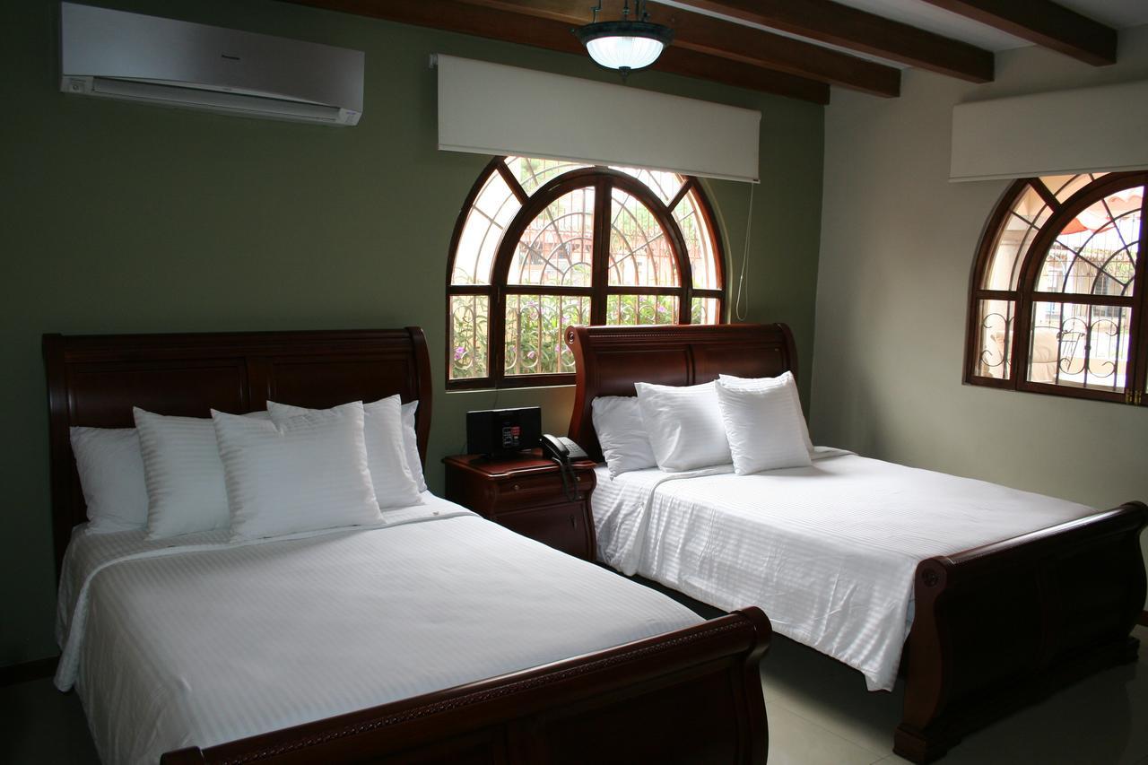 Hotel Maria Isabel Manta Luaran gambar