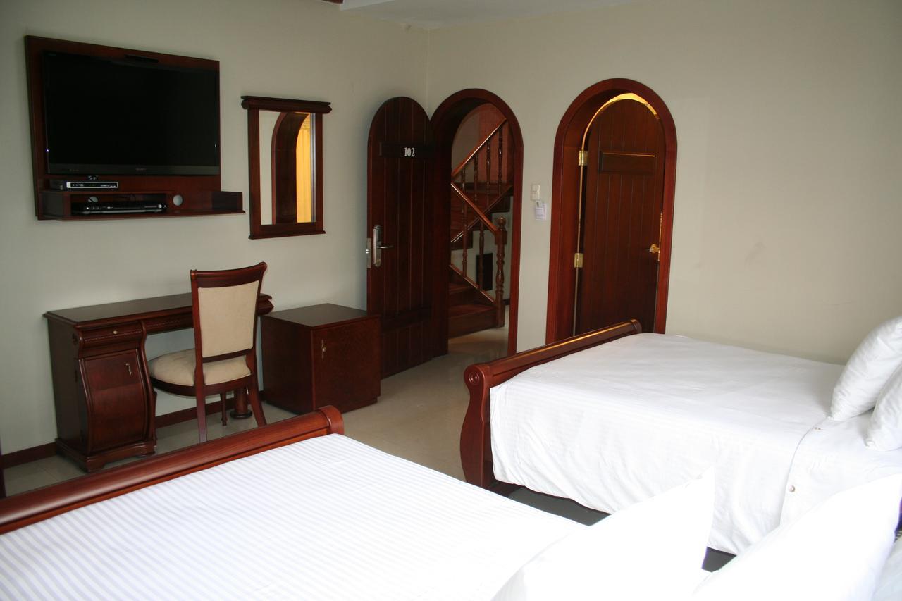 Hotel Maria Isabel Manta Luaran gambar